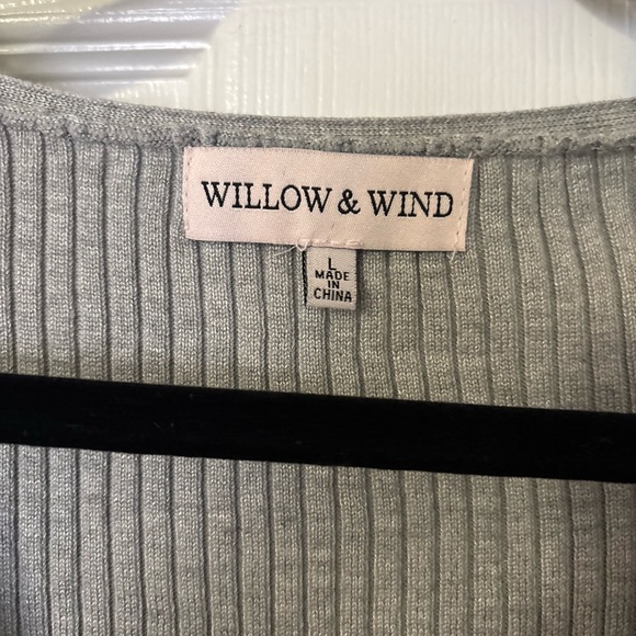 Willow & Rue Gray Ribbed Cropped Cardigan - Picture 2 of 3